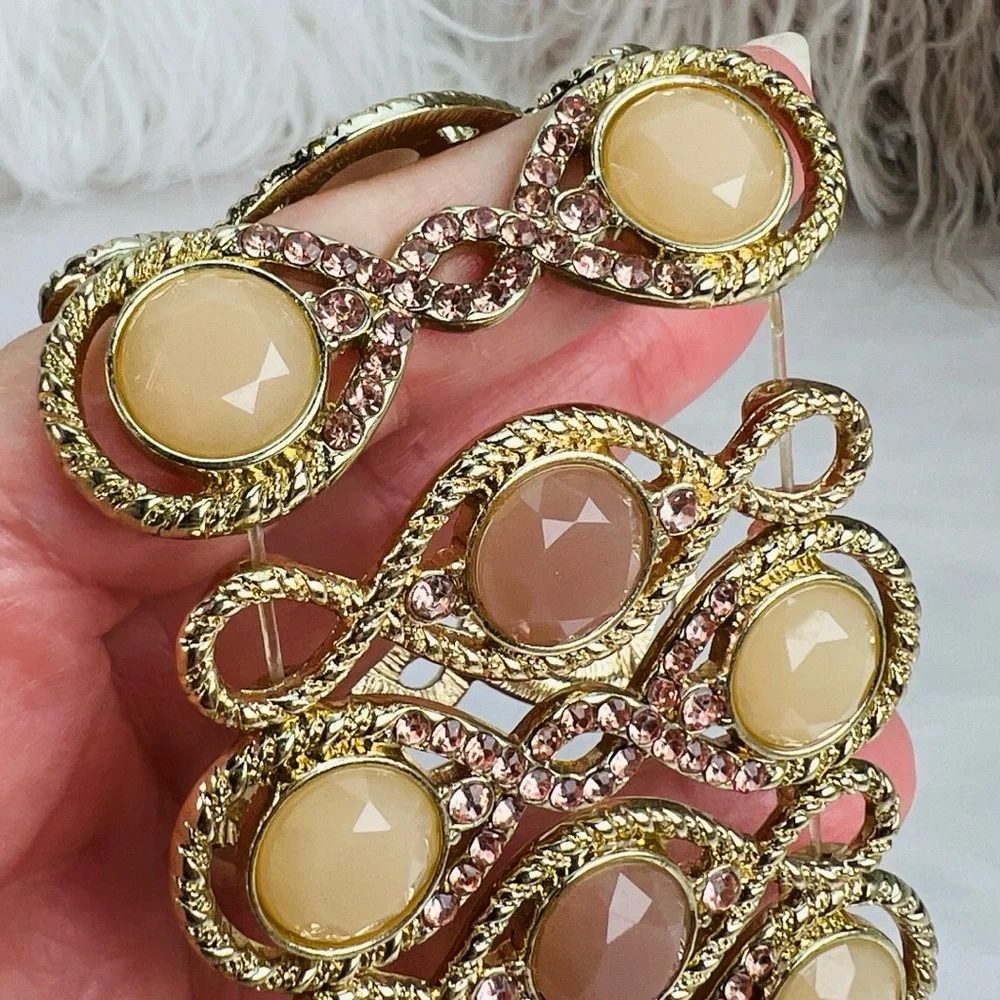 Gorgeous wideband goldtone neutral color stretch bracelet